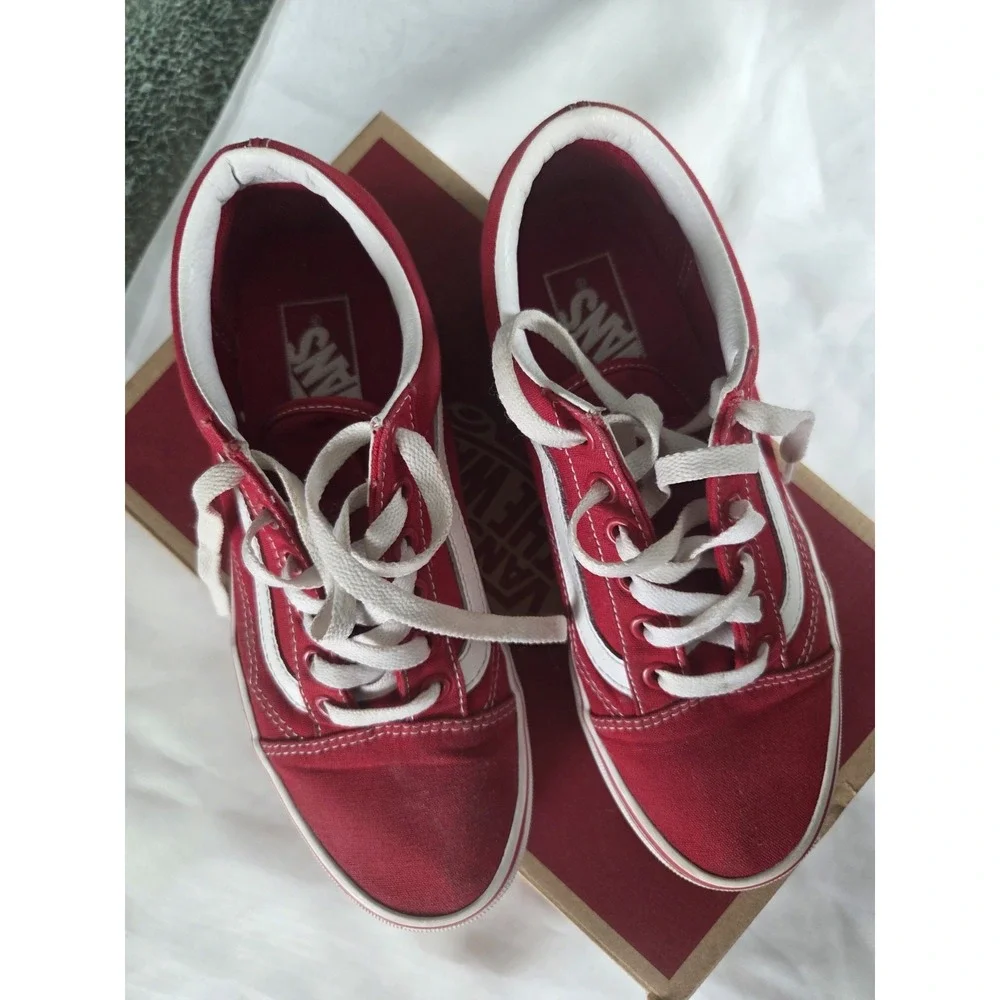 Vans classic red